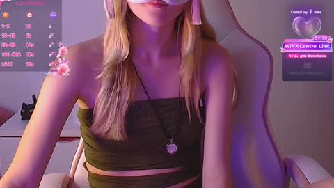 Snapshot of sydney_max chatting on 02/26/25, 02:26 Milena online show from 02/26/25, 02:26