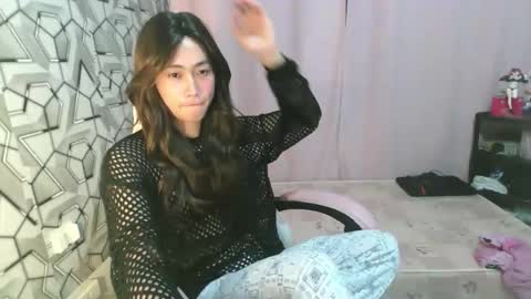 Snapshot of sydnyxox1 chatting on 06/05/26, 01:23 sydnyxox1 online show from 06/05/26, 01:23