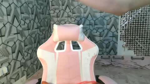 sydnyxox1 online show from 06/16/26, 04:42