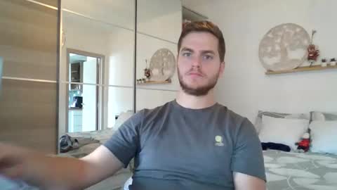 Snapshot of syl092 chatting on 10/13/25, 09:20 syl092 online show from 10/13/25, 09:20