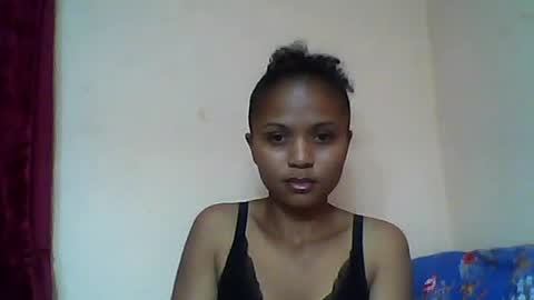 Snapshot of sylvaniah01 chatting on 05/22/26, 07:37 sylvaniah01 online show from 05/22/26, 07:37