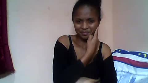 Snapshot of sylvaniah01 chatting on 05/22/26, 07:41 sylvaniah01 online show from 05/22/26, 07:41