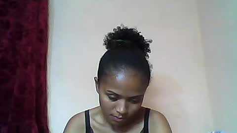 Snapshot of sylvaniah01 chatting on 05/25/26, 08:37 sylvaniah01 online show from 05/25/26, 08:37