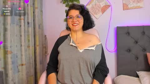 Snapshot of sylvara_bx chatting on 02/09/26, 12:31 online show from 02/09/26, 12:31