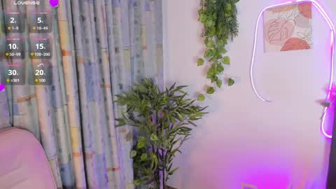 Snapshot of sylvara_bx chatting on 04/16/26, 12:50 online show from 04/16/26, 12:50