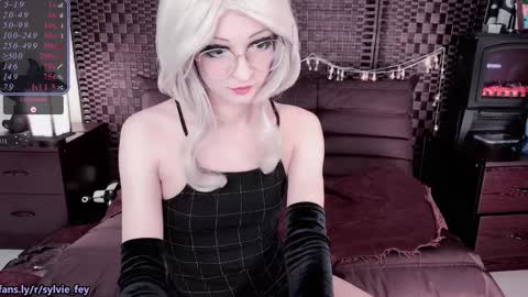 Sylvie online show from 01/19/25, 12:38