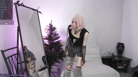 Sylvie online show from 11/29/25, 04:26