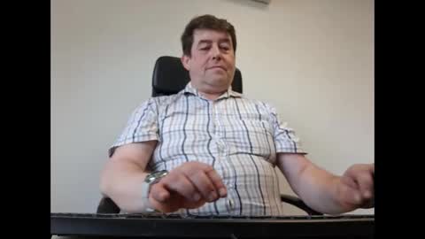 Snapshot of sympa_trique chatting on 09/17/25, 12:40 sympa_trique online show from 09/17/25, 12:40