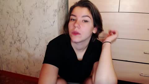 Snapshot of syrendixon chatting on 10/21/25, 07:14 SyrenDixon online show from 10/21/25, 07:14