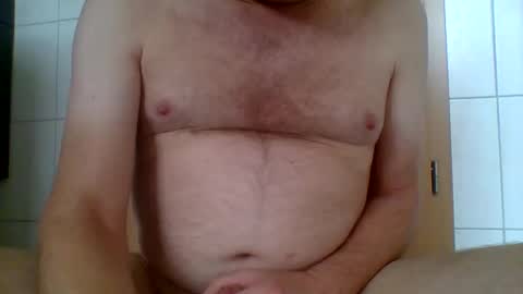 Snapshot of t0815 chatting on 10/12/25, 10:03 t0815 online show from 10/12/25, 10:03