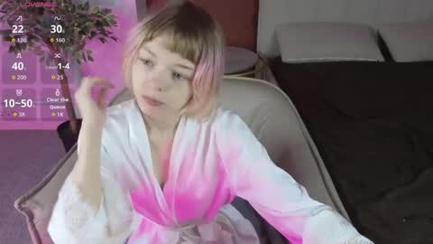 Snapshot of t1nker_bell chatting on 06/01/26, 01:18 Alice online show from 06/01/26, 01:18