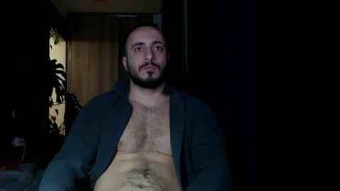 Snapshot of t_huracane chatting on 12/27/24, 05:16 Huracane online show from 12/27/24, 05:16