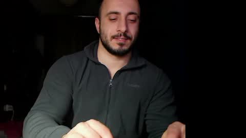 Snapshot of t_huracane chatting on 01/10/25, 05:34 Huracane online show from 01/10/25, 05:34