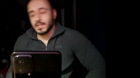 Snapshot of t_huracane chatting on 01/11/25, 04:46 Huracane online show from 01/11/25, 04:46