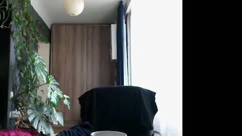 Snapshot of t_huracane chatting on 01/15/25, 08:09 Huracane online show from 01/15/25, 08:09