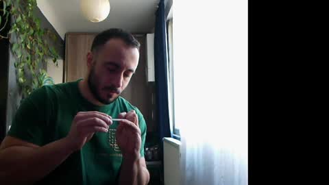 Snapshot of t_huracane chatting on 01/22/25, 06:10 Huracane online show from 01/22/25, 06:10