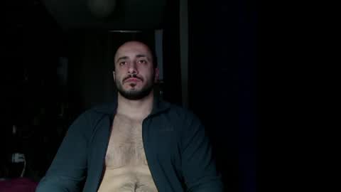 Snapshot of t_huracane chatting on 02/08/25, 07:27 Huracane online show from 02/08/25, 07:27