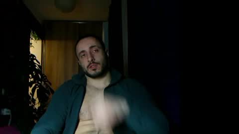 Snapshot of t_huracane chatting on 03/04/25, 05:13 Huracane online show from 03/04/25, 05:13