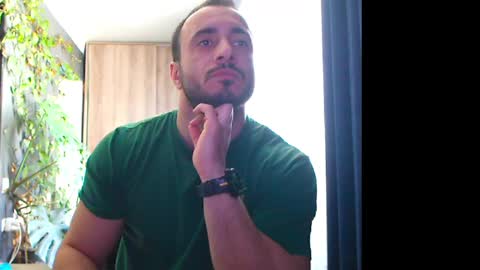 Snapshot of t_huracane chatting on 03/10/25, 09:21 Huracane online show from 03/10/25, 09:21