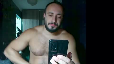 Snapshot of t_huracane chatting on 10/25/25, 05:30 Huracane online show from 10/25/25, 05:30