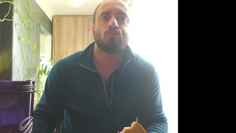 Snapshot of t_huracane chatting on 05/06/26, 11:26 Huracane online show from 05/06/26, 11:26