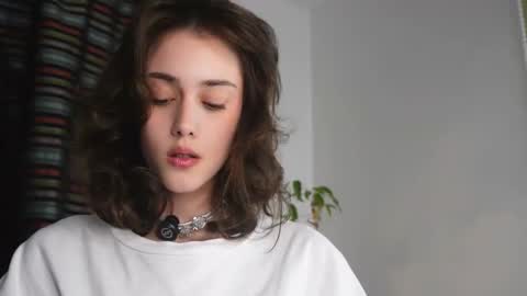 Heeey im Helena3 -- fav555100333 -- pvts only premium and after my public show 3 online show from 11/10/25, 01:43