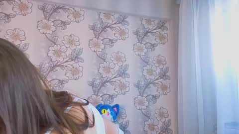 Snapshot of t_tragedienne chatting on 03/16/26, 04:07 Heeey im Helena3 -- fav555100333 -- pvts only premium and after my public show 3 online show from 03/16/26, 04:07