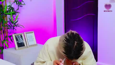 Arianna online show from 09/25/25, 12:09