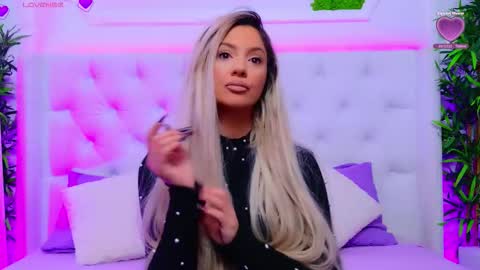 Snapshot of taahiraarabian chatting on 12/17/25, 01:50 Arianna online show from 12/17/25, 01:50