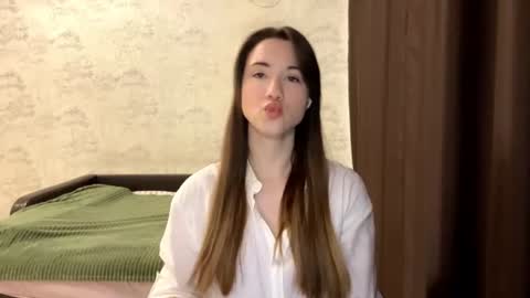 Nika online show from 06/11/26, 10:57