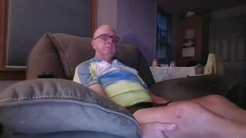 tacrunner66_ online show from 10/03/25, 02:08