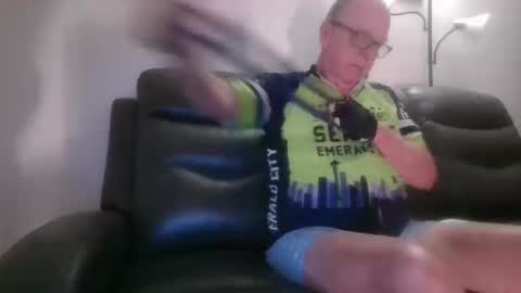 tacrunner66_ online show from 10/19/25, 02:07