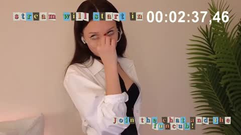 Mary online show from 12/30/24, 09:37