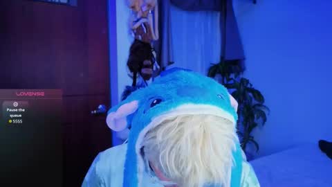 taichi online show from 12/03/25, 11:47