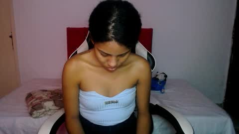 Tainara online show from 10/19/25, 07:14