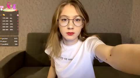Snapshot of tainastoa chatting on 01/15/26, 12:32 Tessa online show from 01/15/26, 12:32
