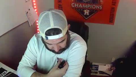 TaintNuzzler online show from 02/09/25, 07:05