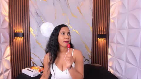 Snapshot of taira_bms chatting on 10/30/25, 04:14 Samantha online show from 10/30/25, 04:14