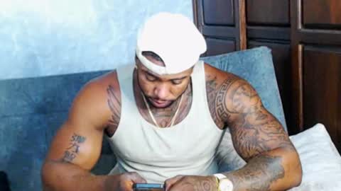 Snapshot of tairontucke chatting on 01/15/25, 01:02 Tairon Tucke online show from 01/15/25, 01:02