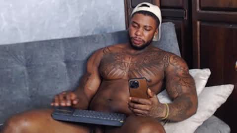 Snapshot of tairontucke chatting on 01/17/25, 03:34 Tairon Tucke online show from 01/17/25, 03:34