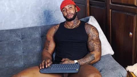 Snapshot of tairontucke chatting on 02/03/25, 03:20 Tairon Tucke online show from 02/03/25, 03:20