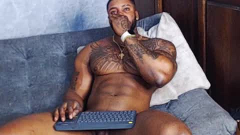 Snapshot of tairontucke chatting on 02/03/25, 06:24 Tairon Tucke online show from 02/03/25, 06:24