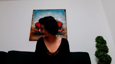 Snapshot of taissa1 chatting on 10/24/25, 06:26 Taissa1 online show from 10/24/25, 06:26