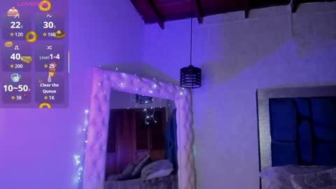 Taissa online show from 10/22/25, 08:41