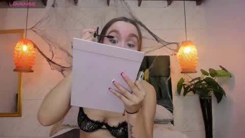 Taissa online show from 11/01/25, 04:31