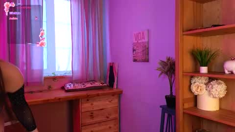 Snapshot of taissa_farmiga chatting on 10/23/25, 07:18 Lizzy online show from 10/23/25, 07:18