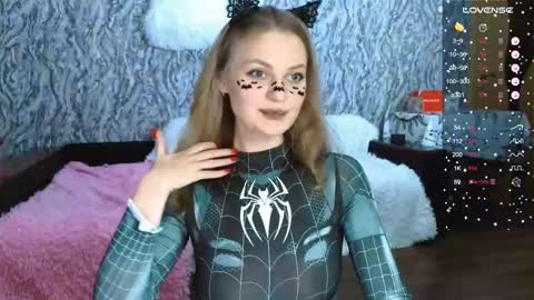 Im Taya  online show from 10/31/25, 09:38