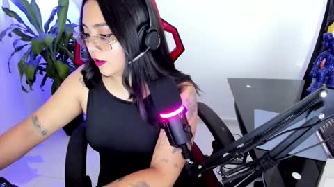 Snapshot of takaragr chatting on 10/14/25, 07:14 kalagr online show from 10/14/25, 07:14