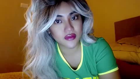 Snapshot of takemeinheaven1 chatting on 12/10/24, 04:17 Lena online show from 12/10/24, 04:17