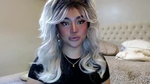 Snapshot of takemeinheaven1 chatting on 01/23/25, 12:09 Lena online show from 01/23/25, 12:09